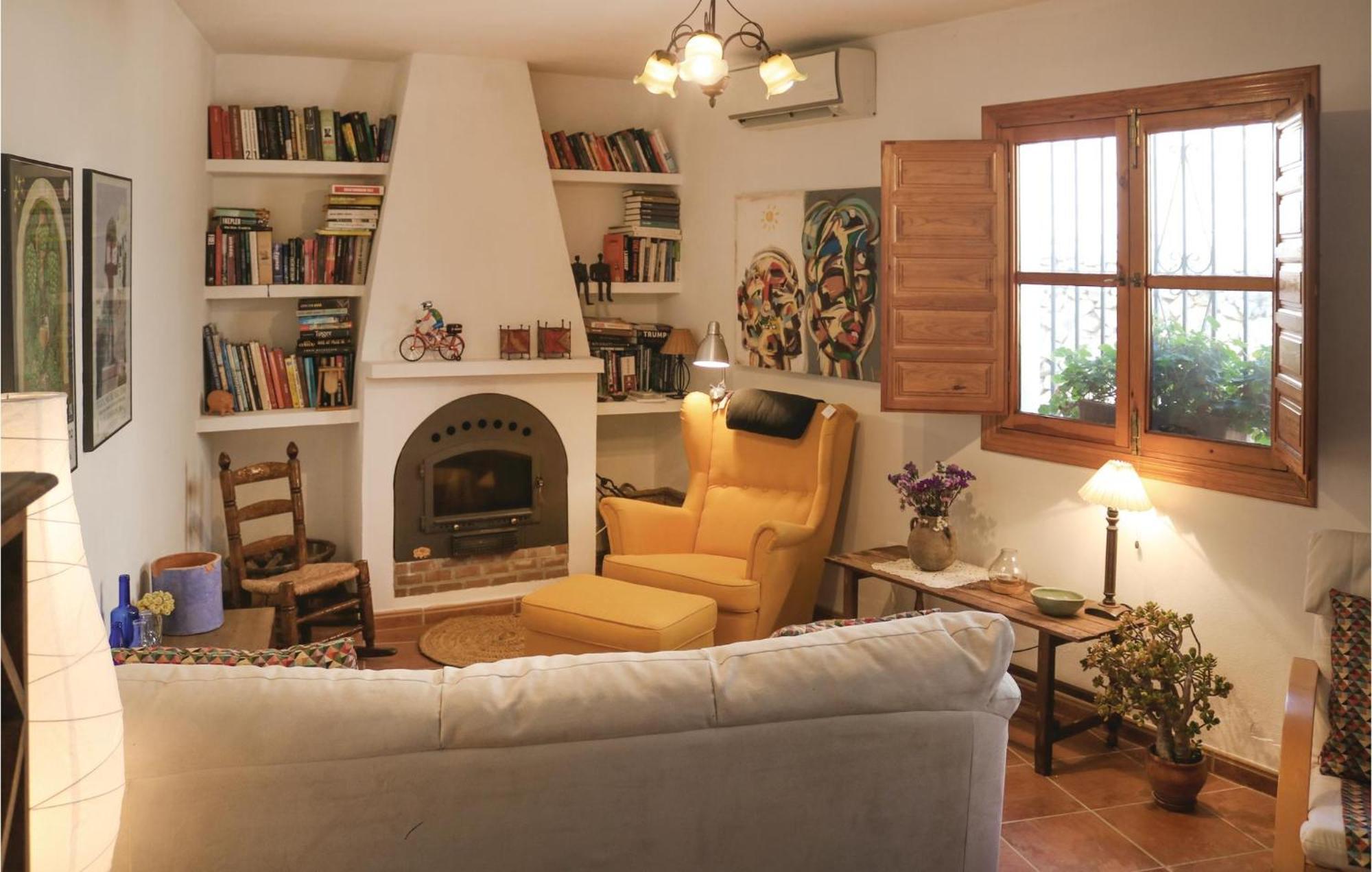 Nice Home In Canillas De Albaida With Wifi Exterior photo